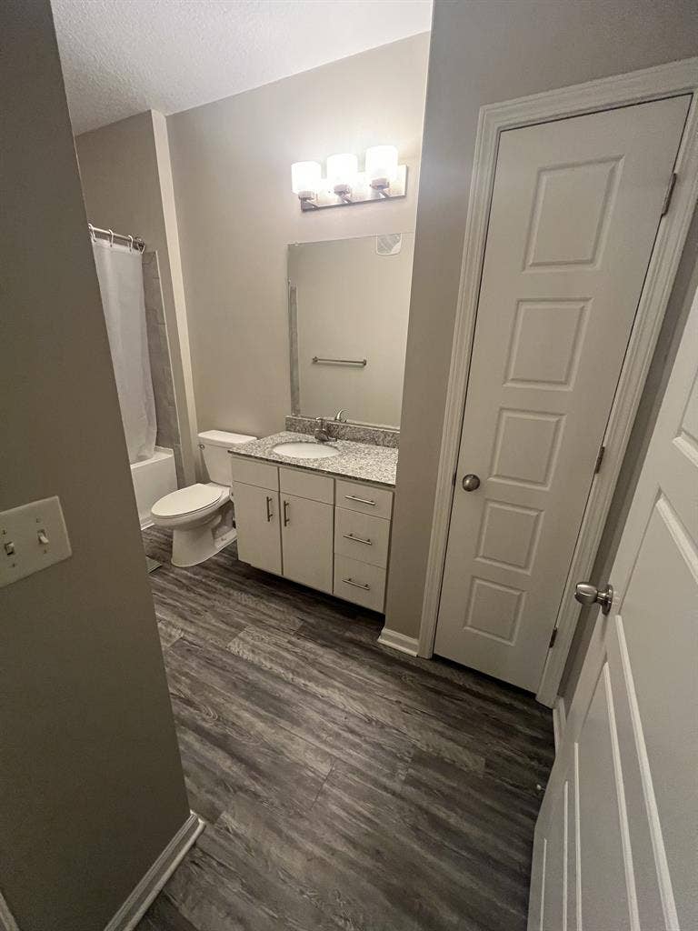 Room for rent (Tampa)