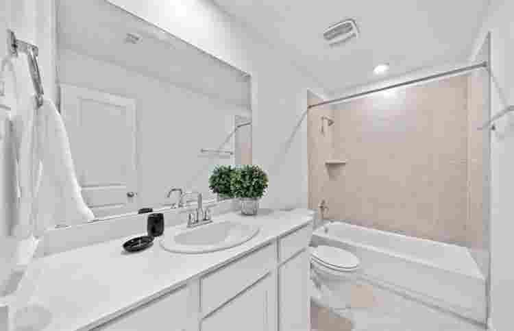 PRIVATE ROOM With PRIVATE BATH