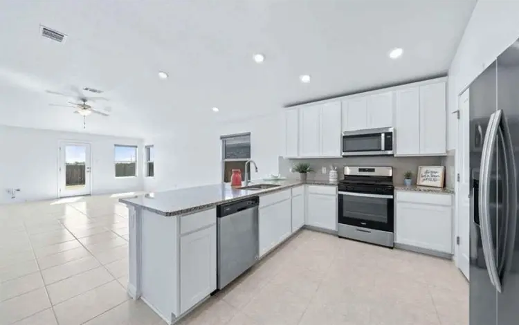 PRIVATE ROOM With PRIVATE BATH