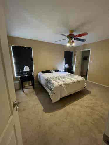 Room in 
Tranquil neighborhood