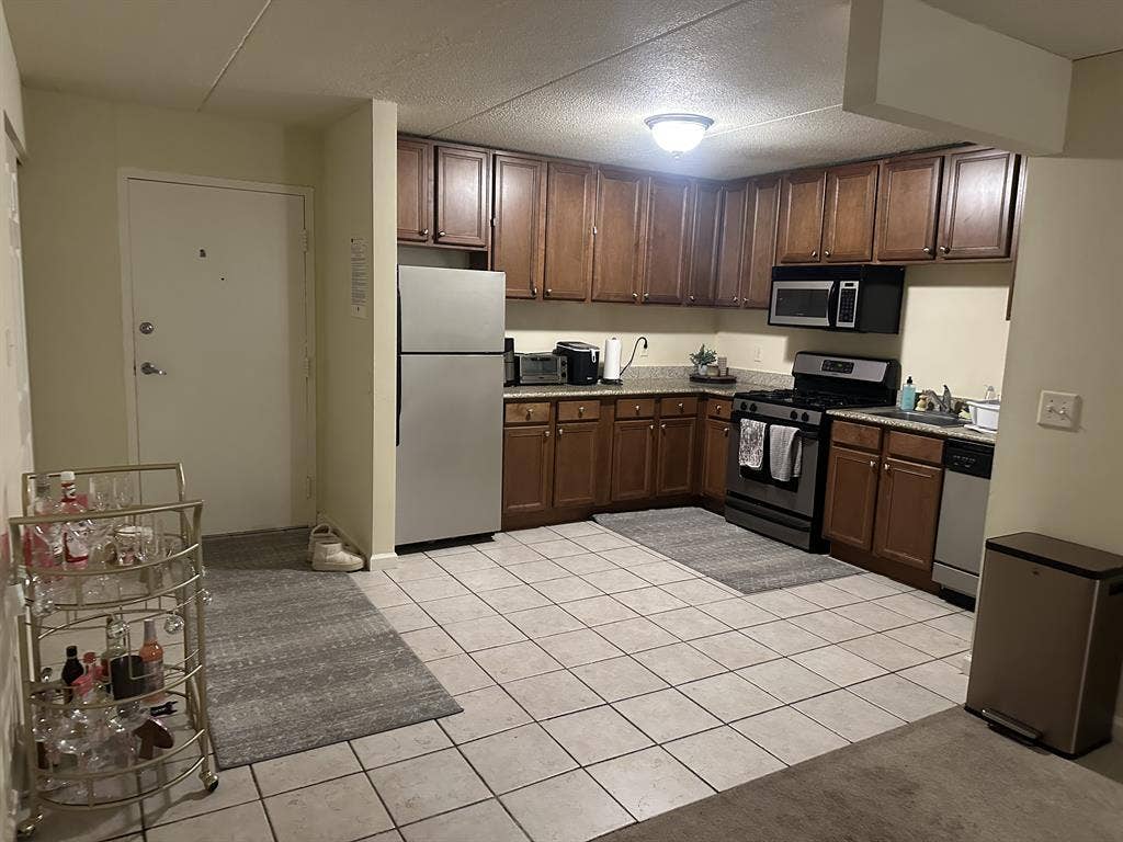 Apartment Sublease