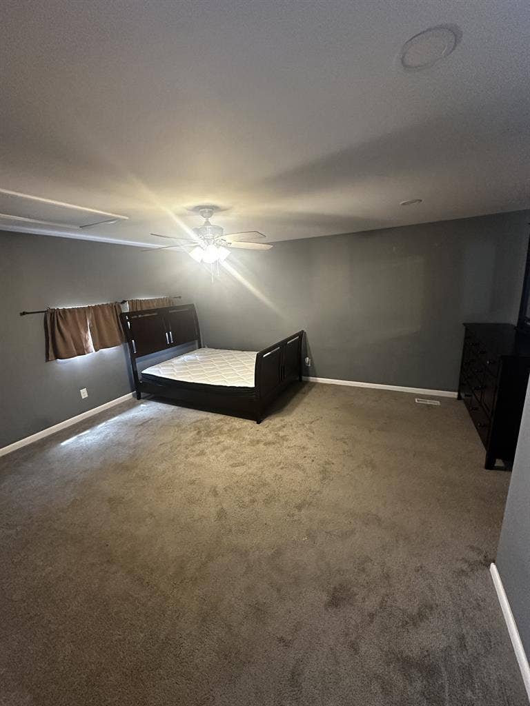 Master Bedroom for rent