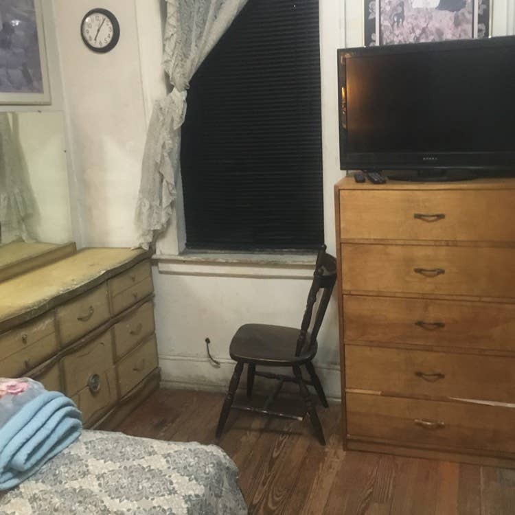 Private furnished room in Astoria