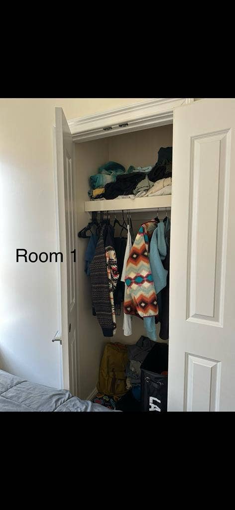 Laundry in unit, furnished room