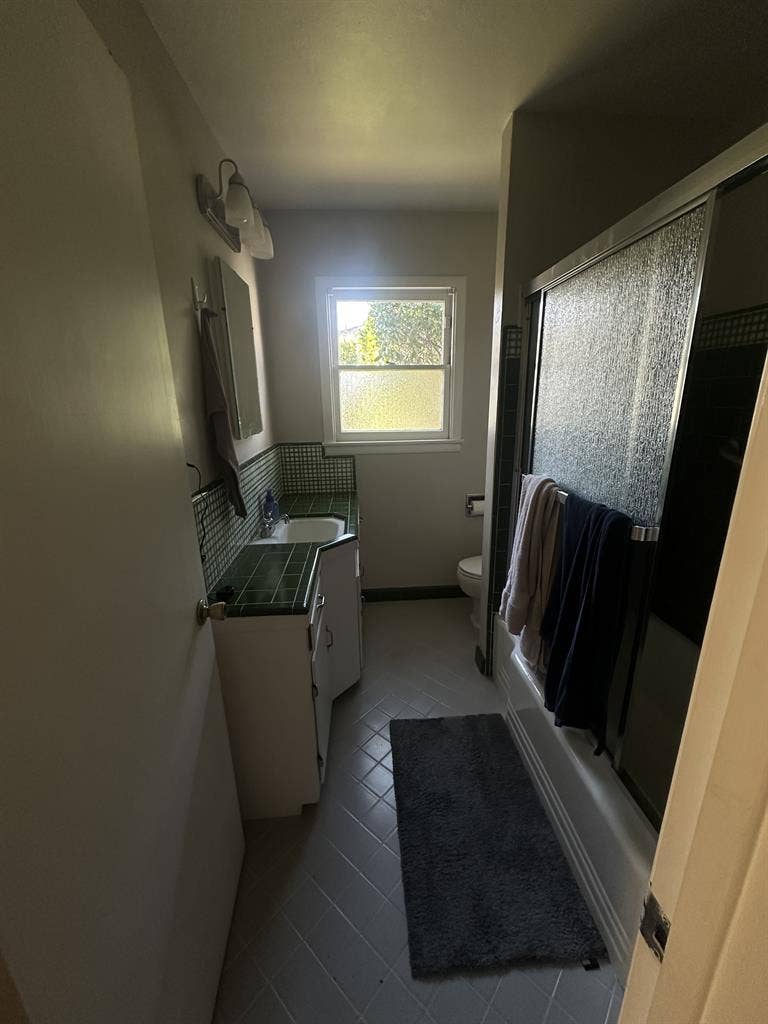 Cozy Room Available Near Sac State