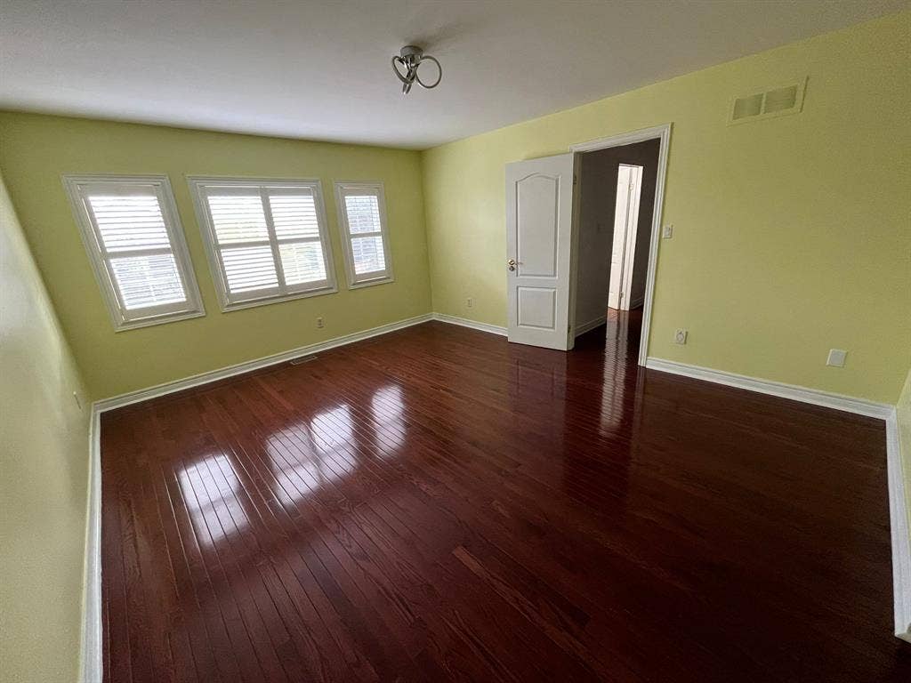 Master bedroom with washroom