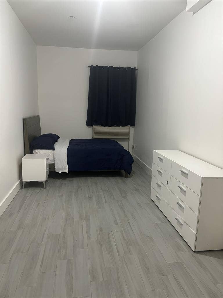 Extra large room Bedstuy Brooklyn