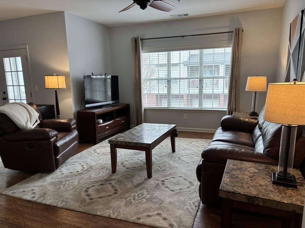 Furnished Master BR w/ Bath - $