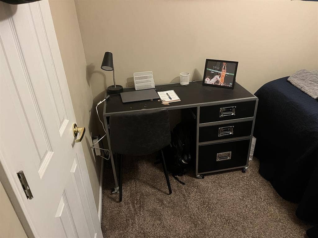 Private room for rent
