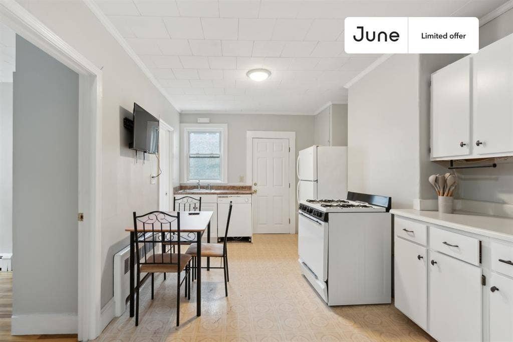 3 BR in Boston