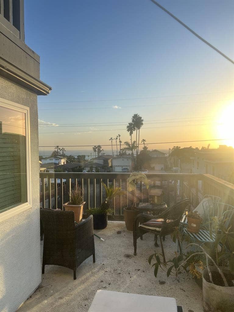 Capo Beach ocean view private bath