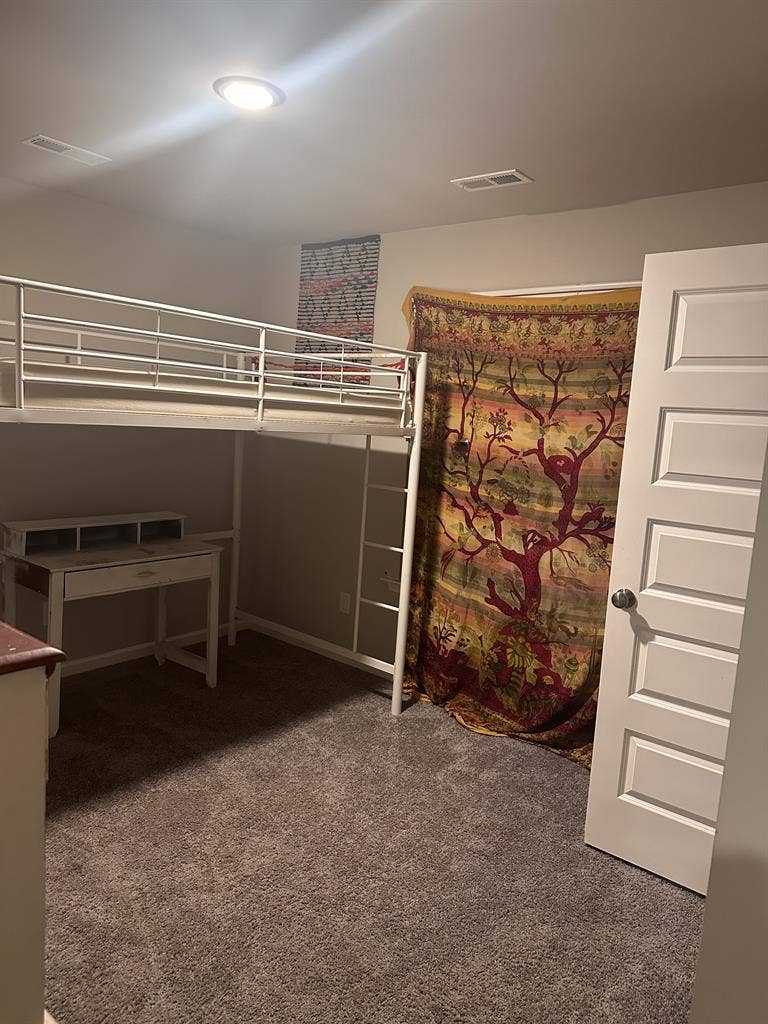 Bedroom for rent