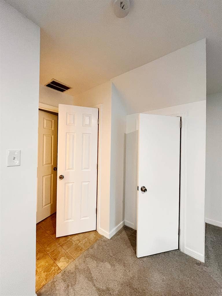 Basement Studio w/private Bath