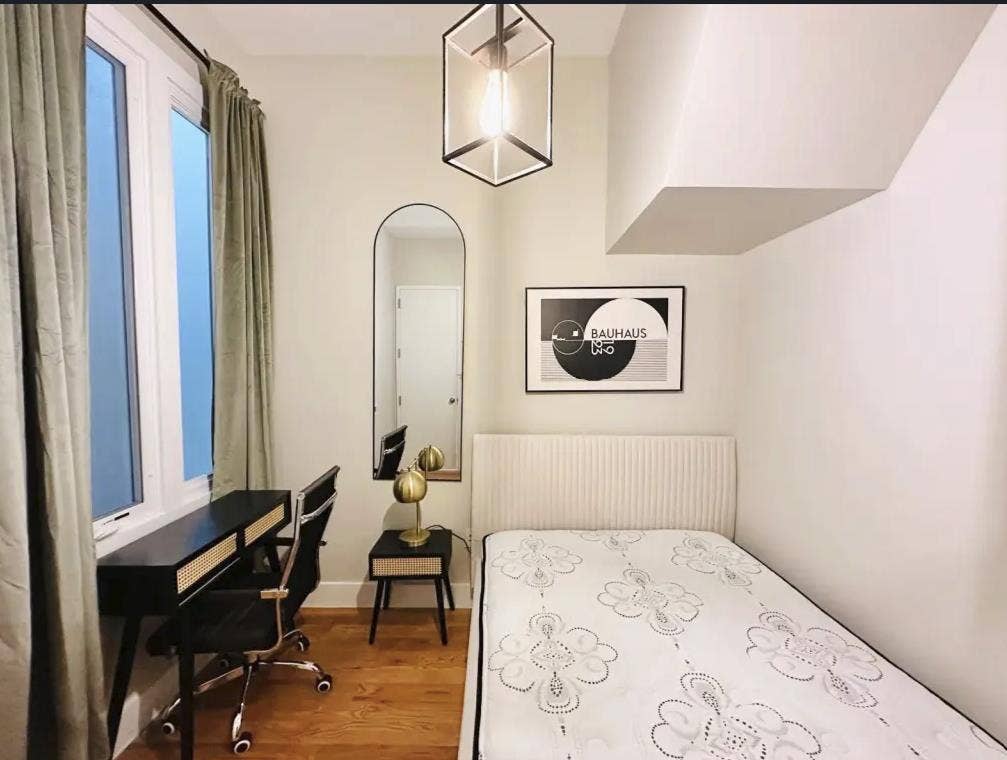 Furnished Room in Bedstuy