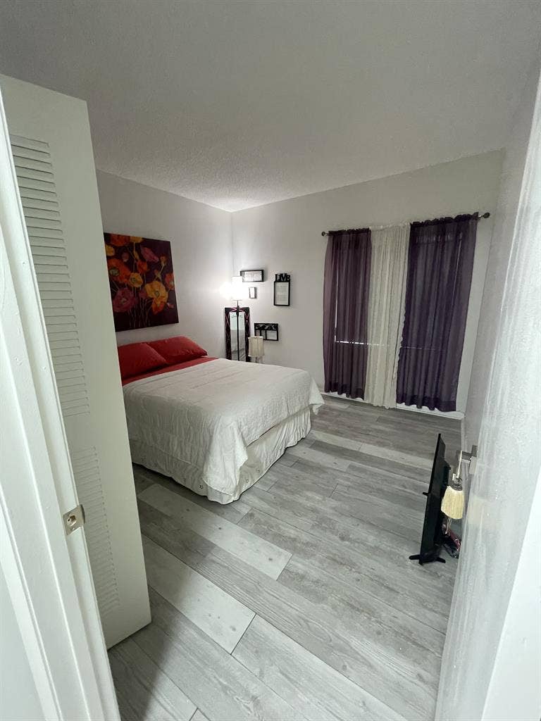 Room for rent near FIU