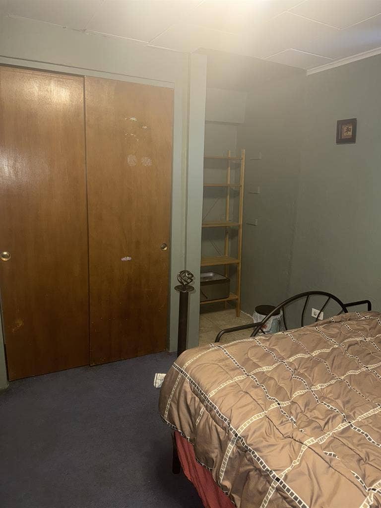 Near alameda and Sheridan  1
bedroom