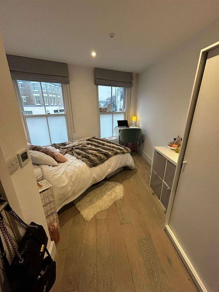 Room in  bath flat in Fulham