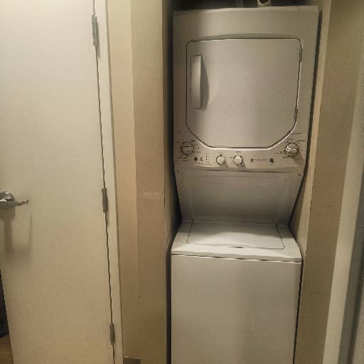 Single Room for rent for female