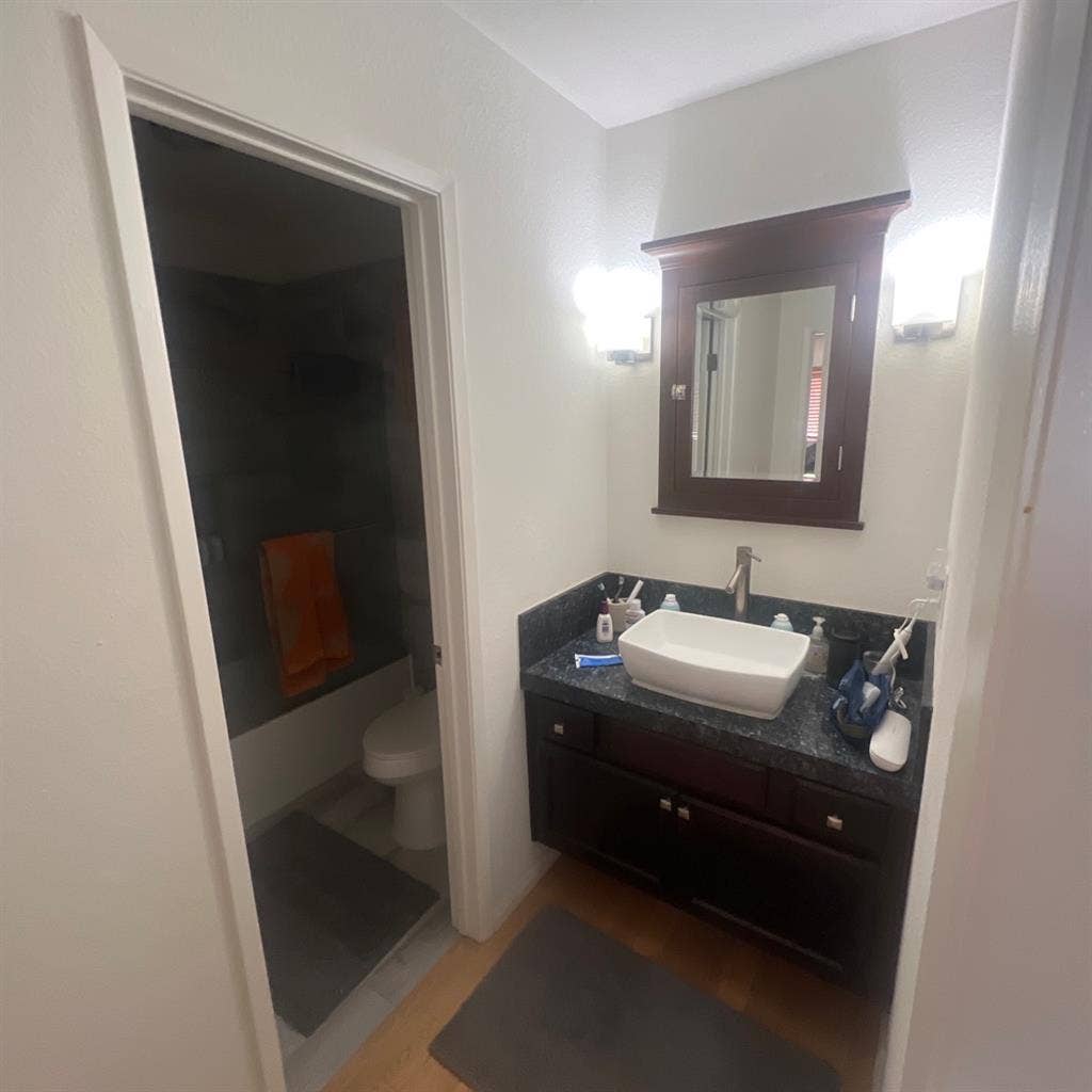 1 Room / Bathroomm