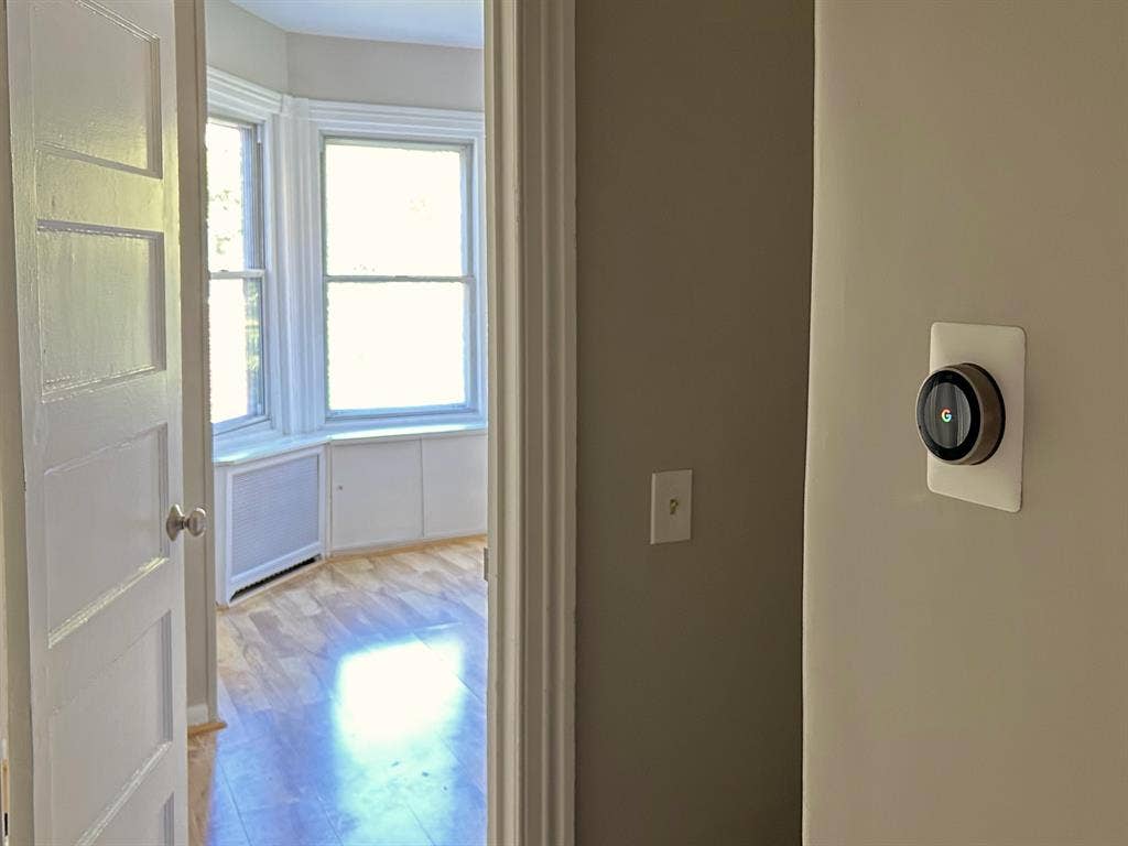 Beautiful Manayunk Bedroom 🏡