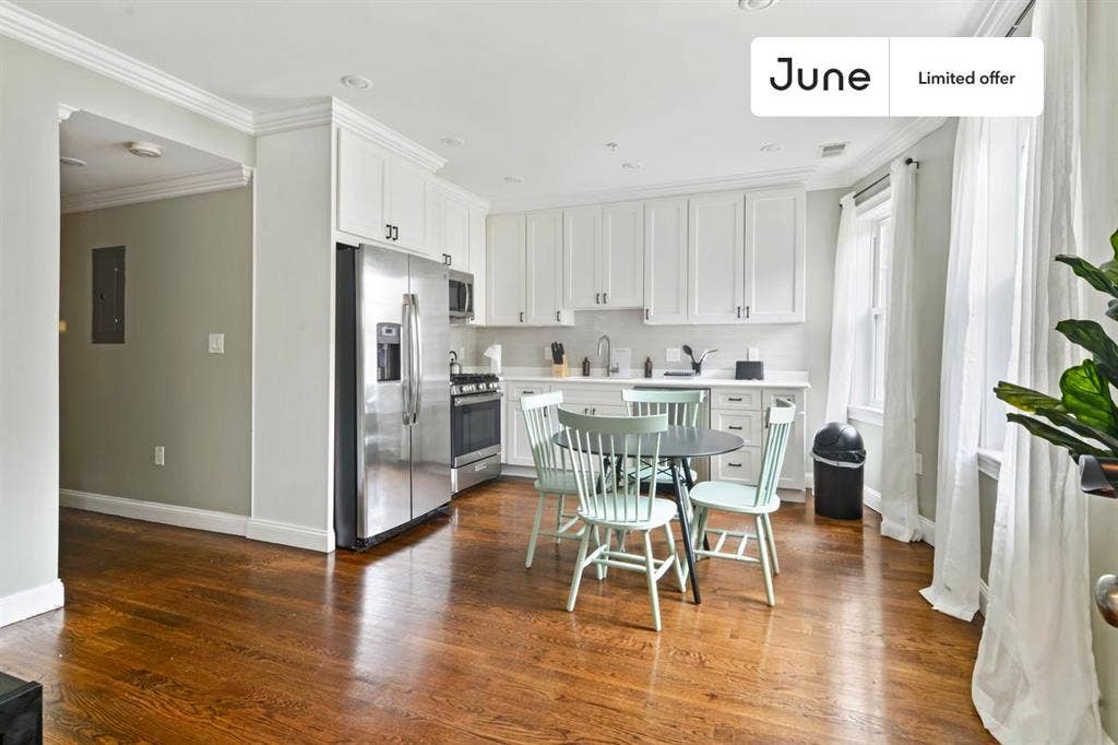 4 BR in Boston