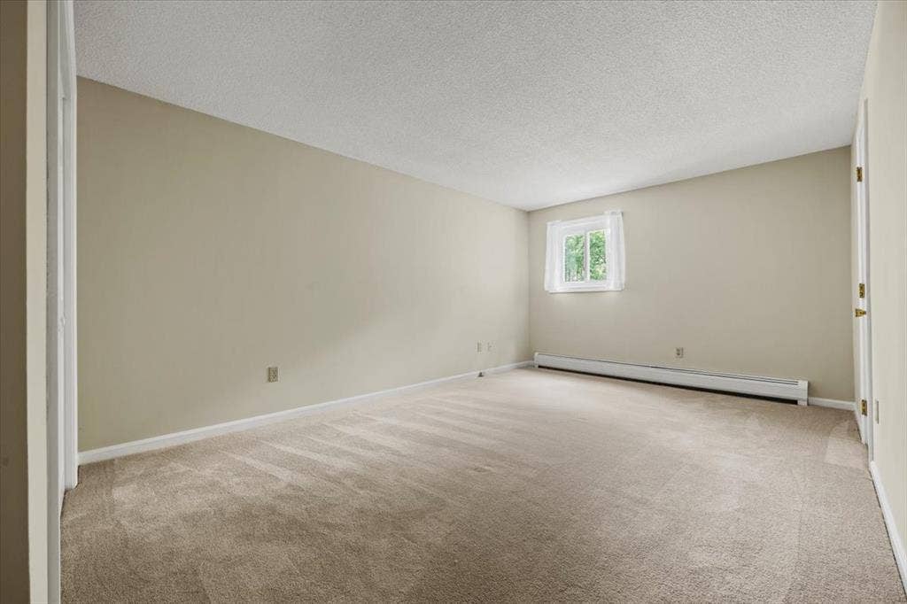 Clean Condo in South Portland!