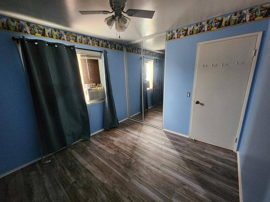 Room For Rent in Corona