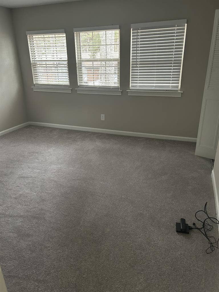 1 Bedroom available in townhome