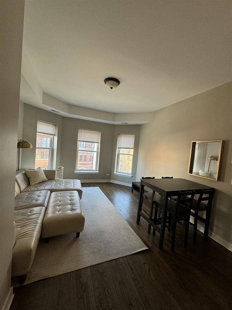 Sublease in Lincoln Park/Old Town!