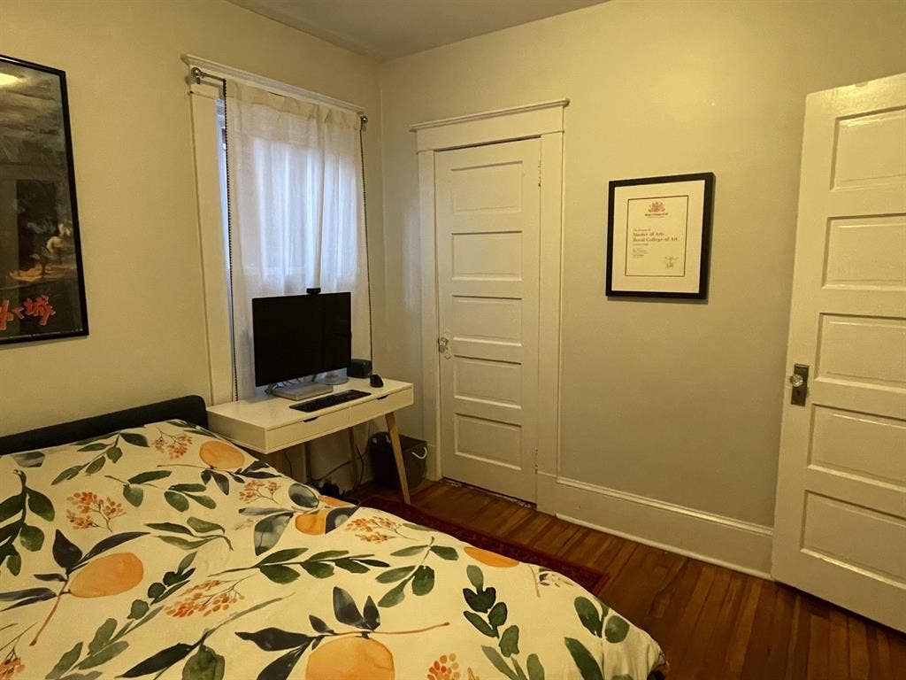 Room to rent in beautiful apartment