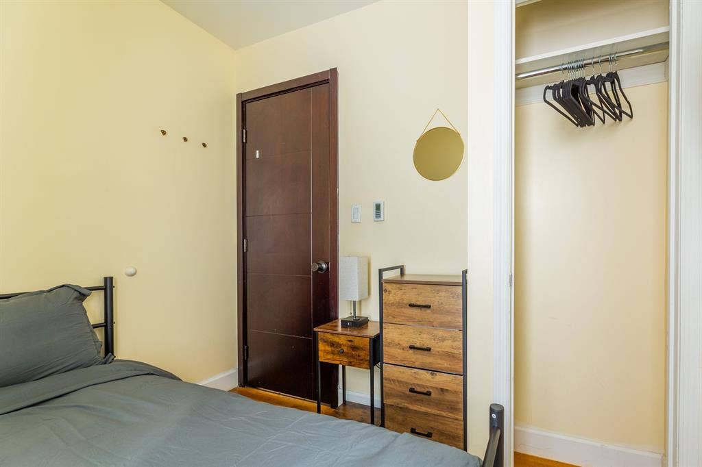 ☀Spacious Furnished SUBLET in UWS☀