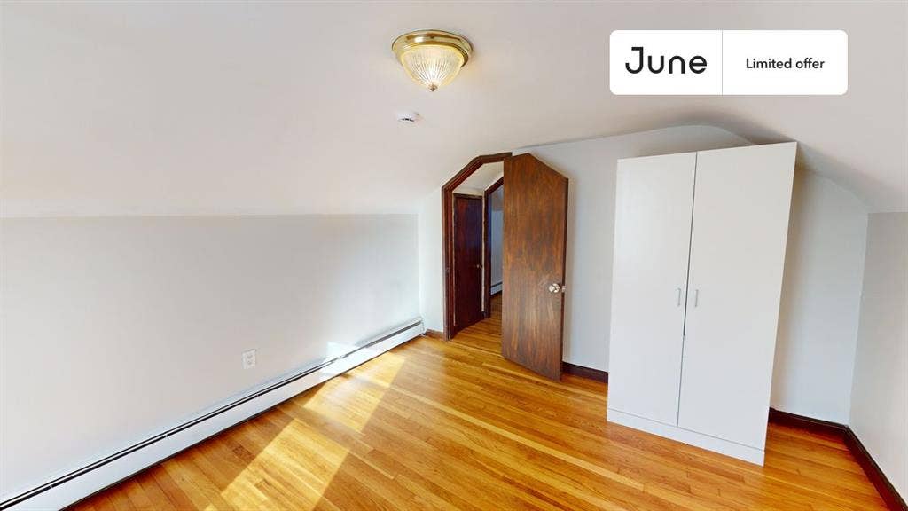 5 BR in Boston