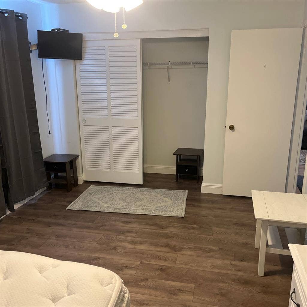 Room for rent in Fort Myerss