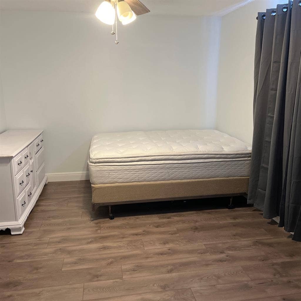 Room for rent in Fort Myerss