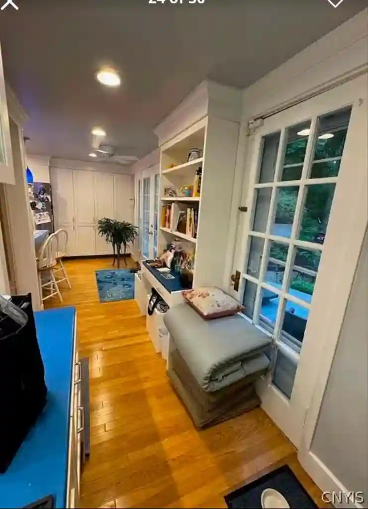 Spacious room with private bathroom