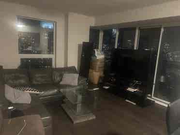 Downtown condo room for rent 