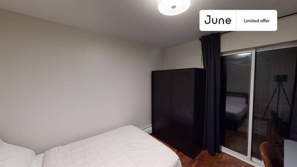 2 BR in New York City