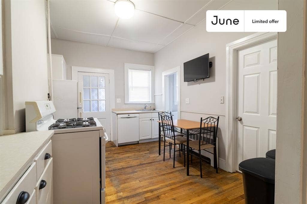 3 BR in Boston