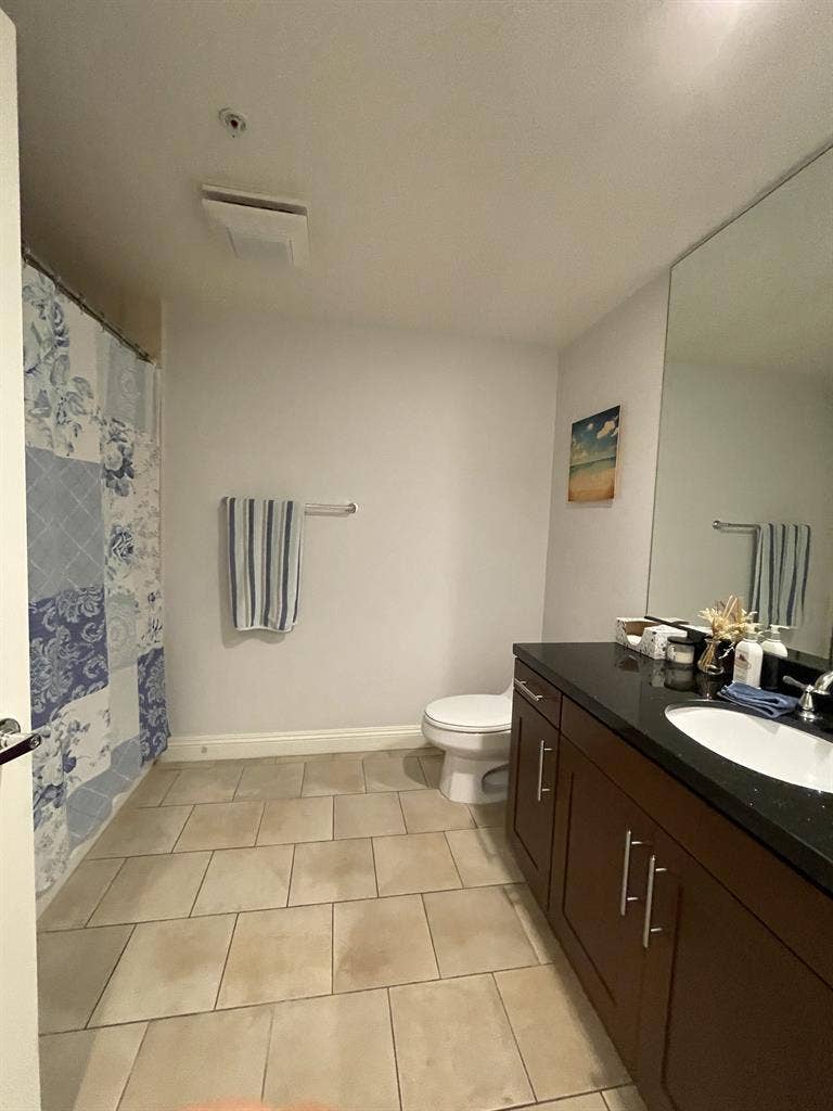 Private furnished bed/bath in condo