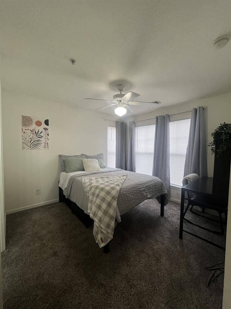 Private bedroom and bath sublet