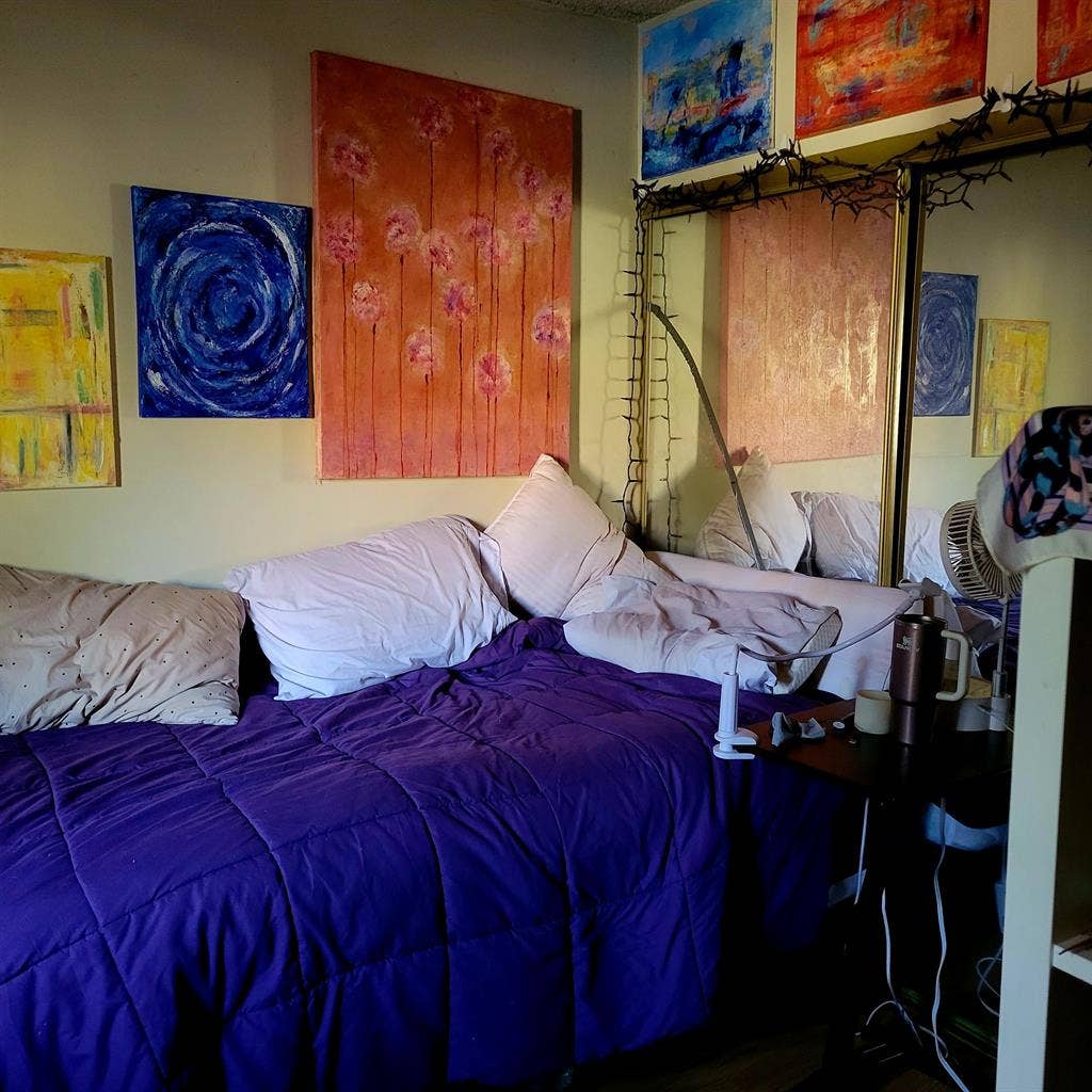 One room for a female 
in Pasadena