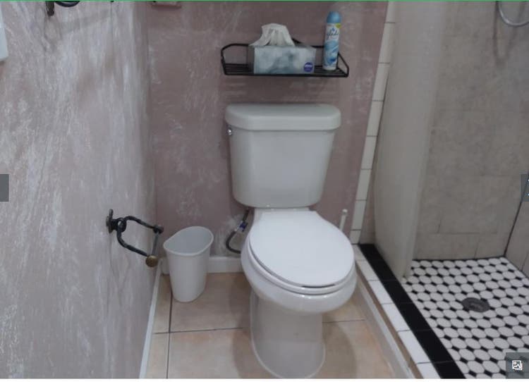 BEDROOM WITH PRIVATE ENTRANCE  BATH