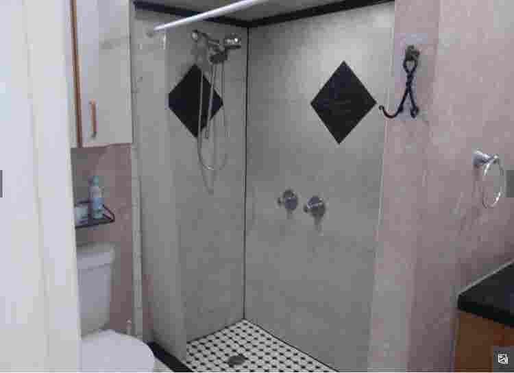 BEDROOM WITH PRIVATE ENTRANCE  BATH