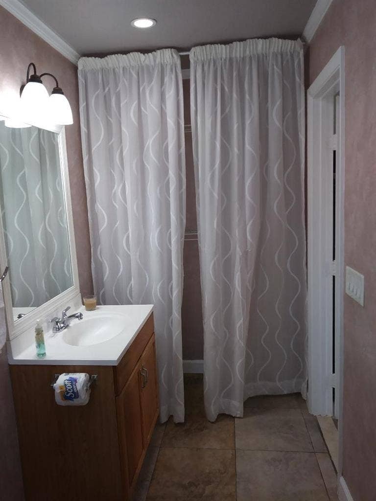 BEDROOM WITH PRIVATE ENTRANCE  BATH