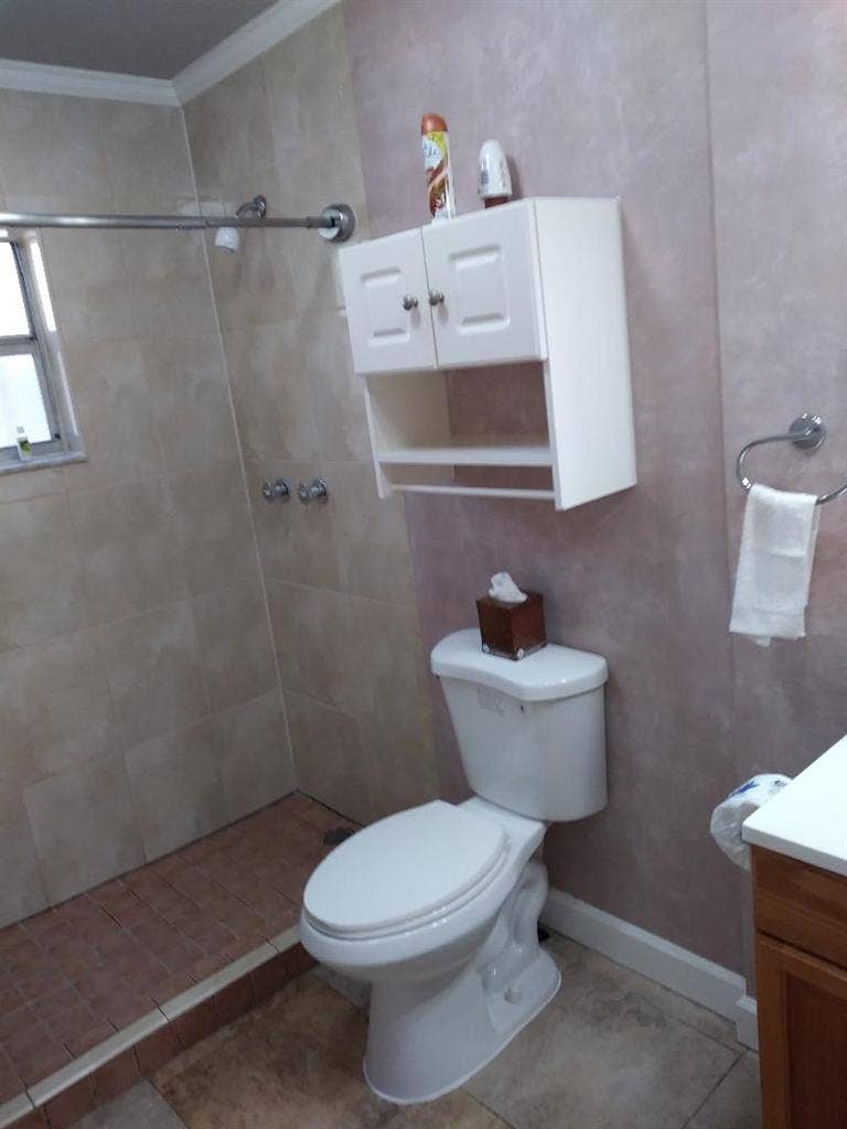 BEDROOM WITH PRIVATE ENTRANCE  BATH