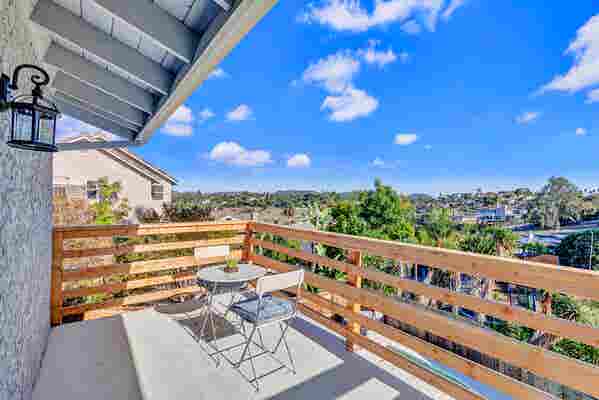 Room for Rent in Vista Home