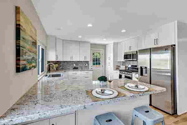 Room for Rent in Vista Home
