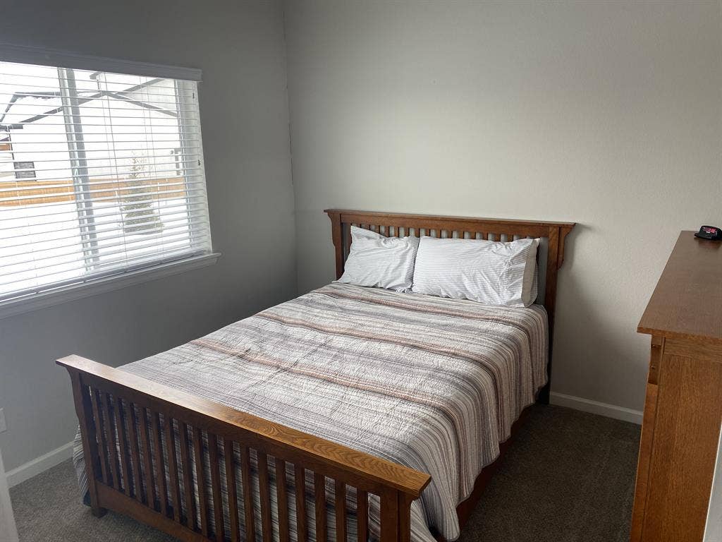 Looking for a roommate!