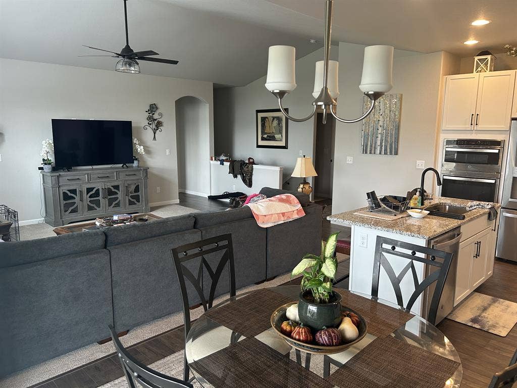 Looking for a roommate!