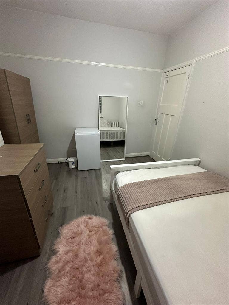 Double room to rent in Enfield